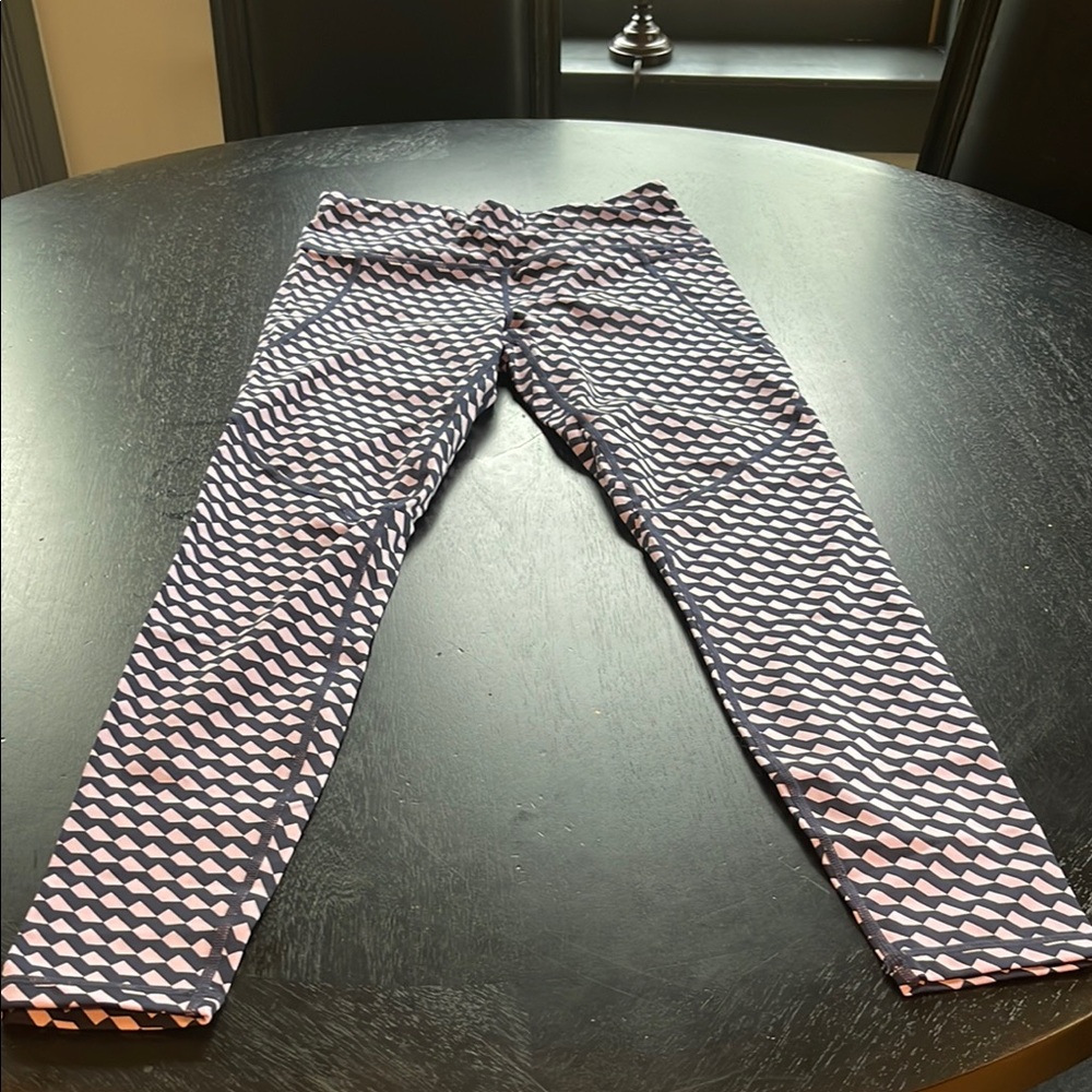 Patterned Leggings in Navy Blue and Pink